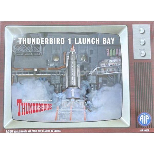 Aoshima 1/350 Thunderbird No.1. & Launch Bay retro tv scene
