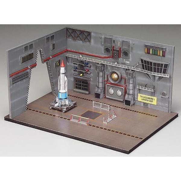 Aoshima 1/350 Thunderbird No.1. & Launch Bay. completed model