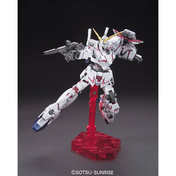 Bandai 1/144 HGUC Unicorn Gundam Destroy Mode Titanium finish action pose 1