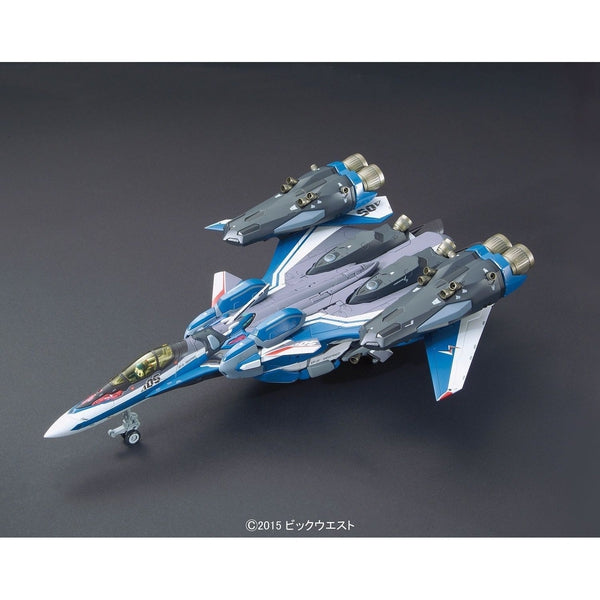 Bandai 1/72 VF-31J Super Siegfried (Hayate Immelman) fighter mode front on view.