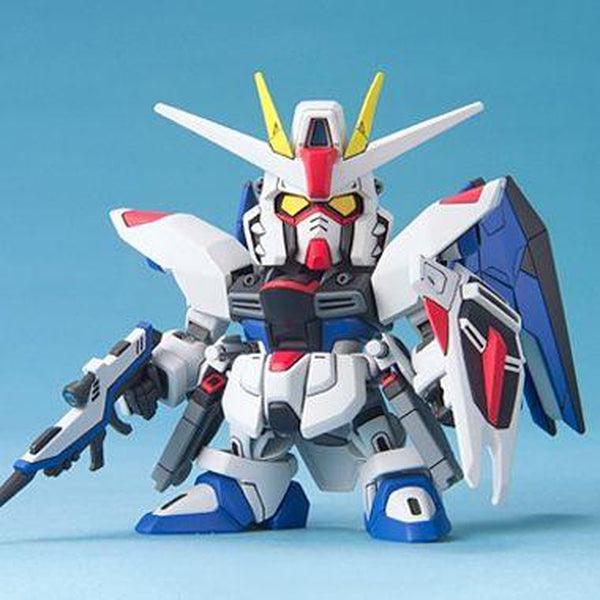 Bandai 1/144 BB 257 Freedom Gundam front on pose
