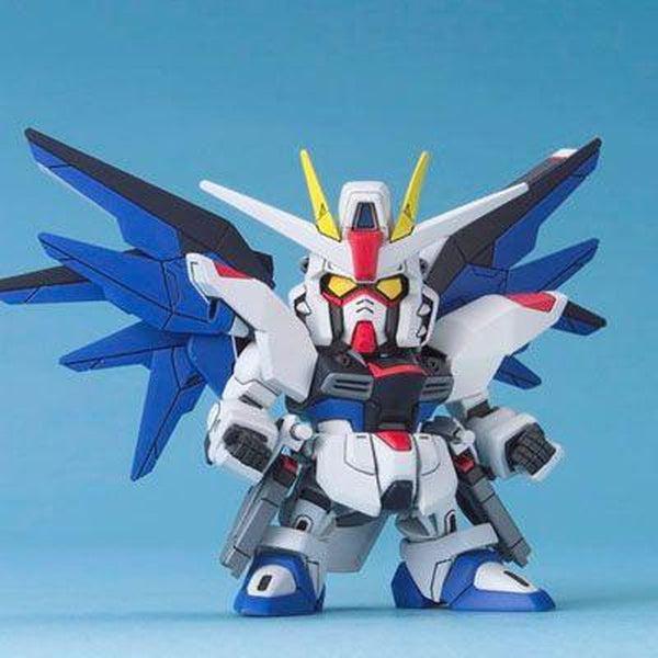 Bandai 1/144 BB 257 Freedom Gundam ready to fight