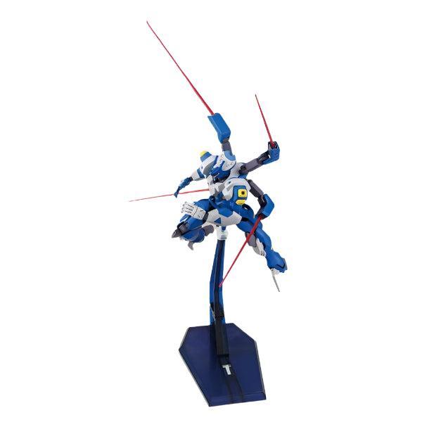 Bandai 1/144 Dahack action pose with weapon. 