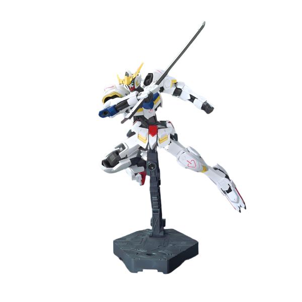 Bandai 1/144 HG IBO Barbatos & Long Dist. Booster Kutan San action sword pose