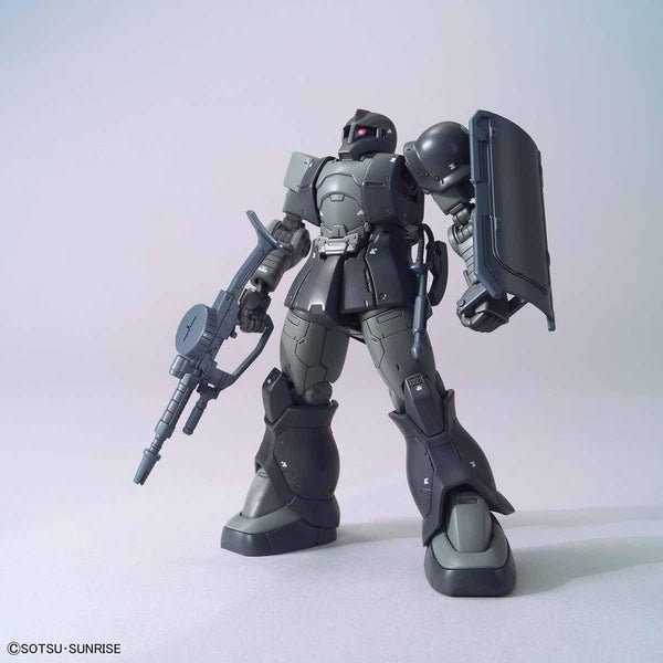 Bandai 1/144 HGGO Zaku I Kycilias Forces front view