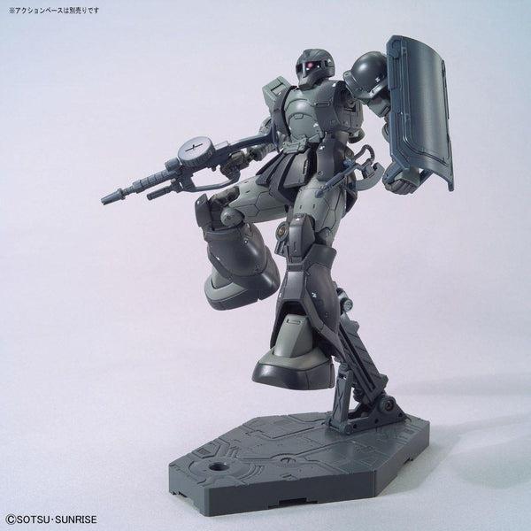 Bandai 1/144 HGGO Zaku I Kycilias Forces action pose