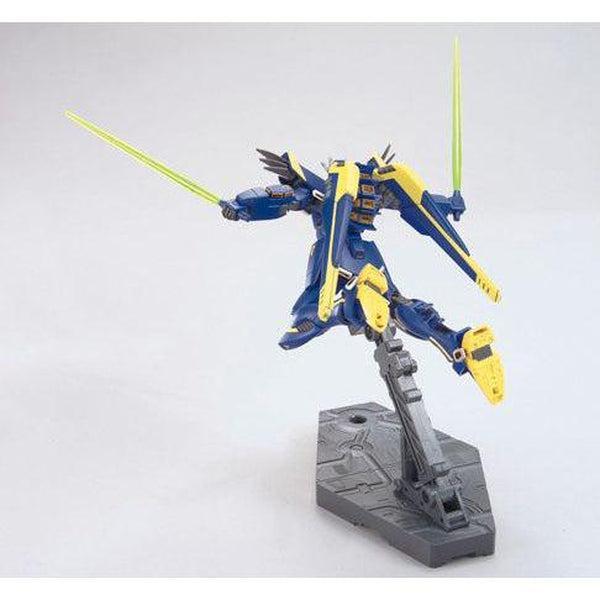 Bandai 1/144 HGUC Gundam F91 Harrison Custom rear view with twin beam sabers