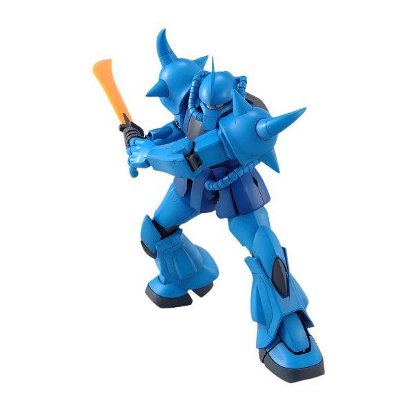 Bandai 1/100 MG Gouf Ver 2.0 action pose
