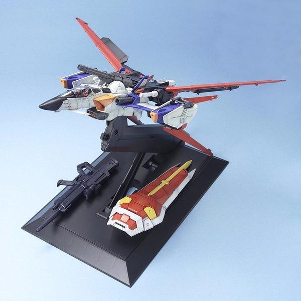 Bandai PG 1/60 Skygrasper +Aile Strike on action base