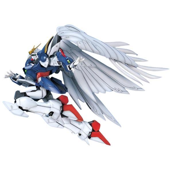 Bandai 1/60 PG W-Gundam Zero Custom side on running pose, cool!