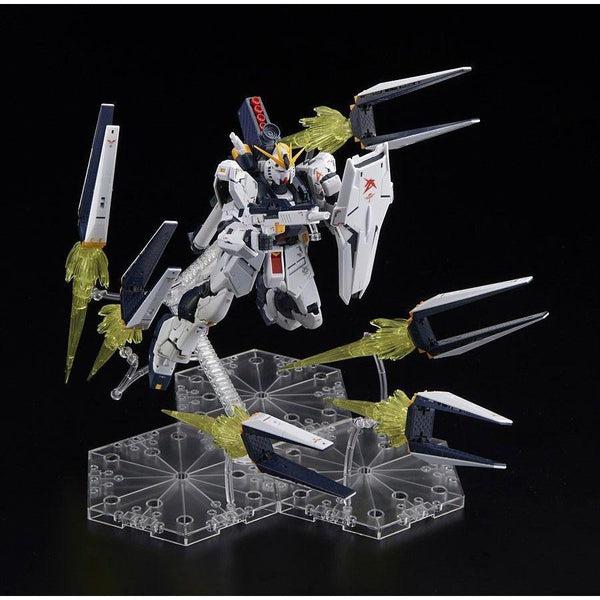 Bandai 1/144 RG RX-93 Nu Gundam+Fin Funnel Effect Set pose 3